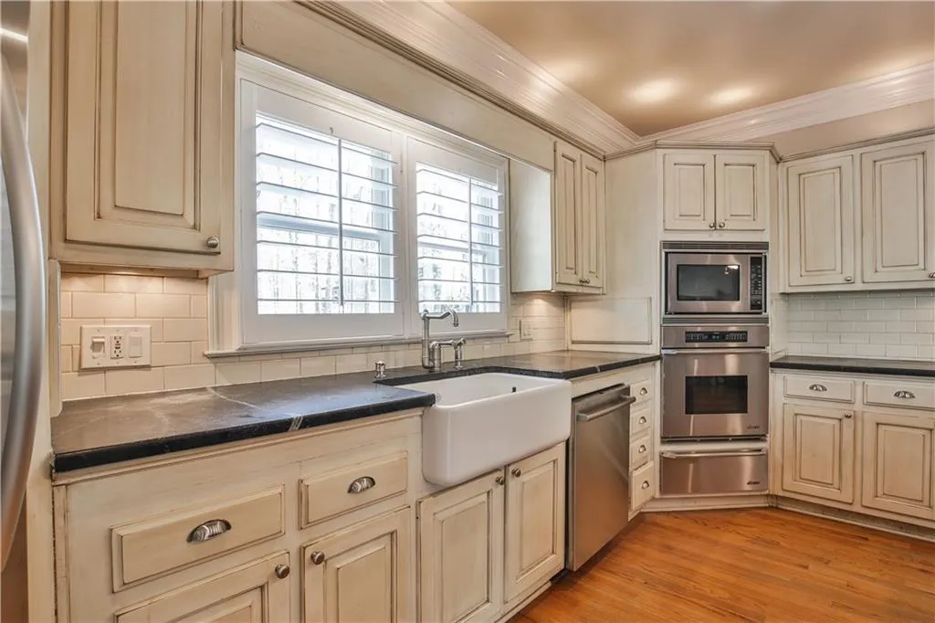 330 Rumford Point, Sandy Springs, Georgia 30350, 6 Bedrooms Bedrooms, ,4 BathroomsBathrooms,Residential,Sold,330 Rumford Point,5995338