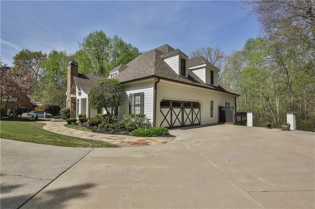 330 Rumford Point, Sandy Springs, Georgia 30350, 6 Bedrooms Bedrooms, ,4 BathroomsBathrooms,Residential,Sold,330 Rumford Point,5995338