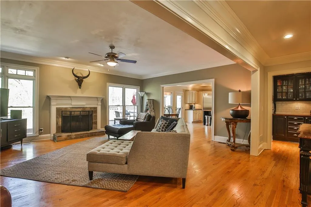 330 Rumford Point, Sandy Springs, Georgia 30350, 6 Bedrooms Bedrooms, ,4 BathroomsBathrooms,Residential,Sold,330 Rumford Point,5995338