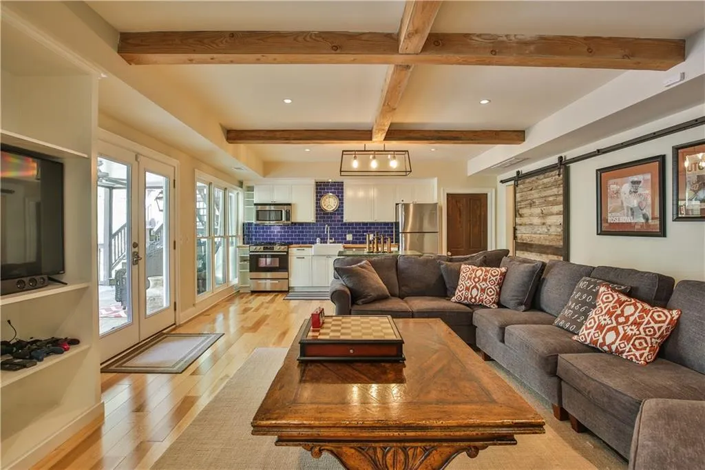 330 Rumford Point, Sandy Springs, Georgia 30350, 6 Bedrooms Bedrooms, ,4 BathroomsBathrooms,Residential,Sold,330 Rumford Point,5995338