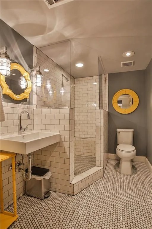 330 Rumford Point, Sandy Springs, Georgia 30350, 6 Bedrooms Bedrooms, ,4 BathroomsBathrooms,Residential,Sold,330 Rumford Point,5995338