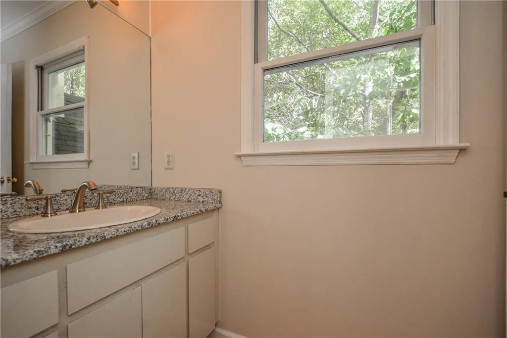 1685 Brandon Hall Drive, Sandy Springs, Georgia 30350, 5 Bedrooms Bedrooms, ,4 BathroomsBathrooms,Residential,Sold,1685 Brandon Hall Drive,6828562