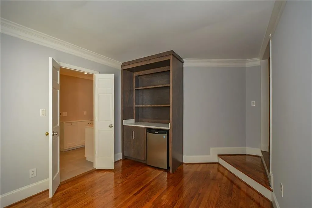 1685 Brandon Hall Drive, Sandy Springs, Georgia 30350, 5 Bedrooms Bedrooms, ,4 BathroomsBathrooms,Residential,Sold,1685 Brandon Hall Drive,6828562