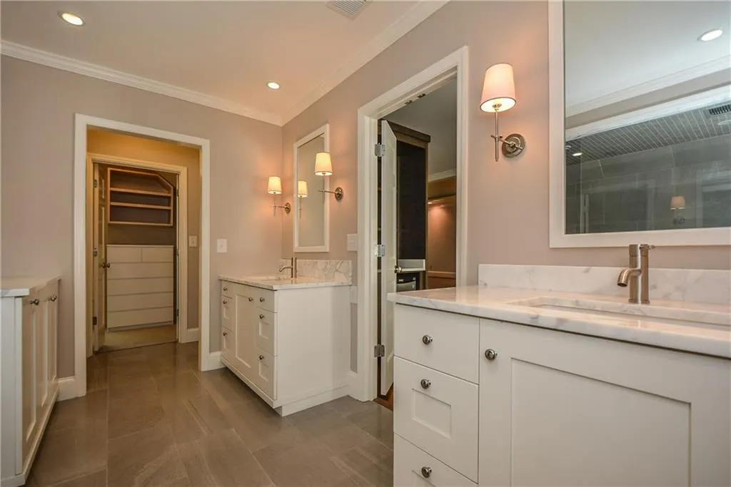 1685 Brandon Hall Drive, Sandy Springs, Georgia 30350, 5 Bedrooms Bedrooms, ,4 BathroomsBathrooms,Residential,Sold,1685 Brandon Hall Drive,6828562