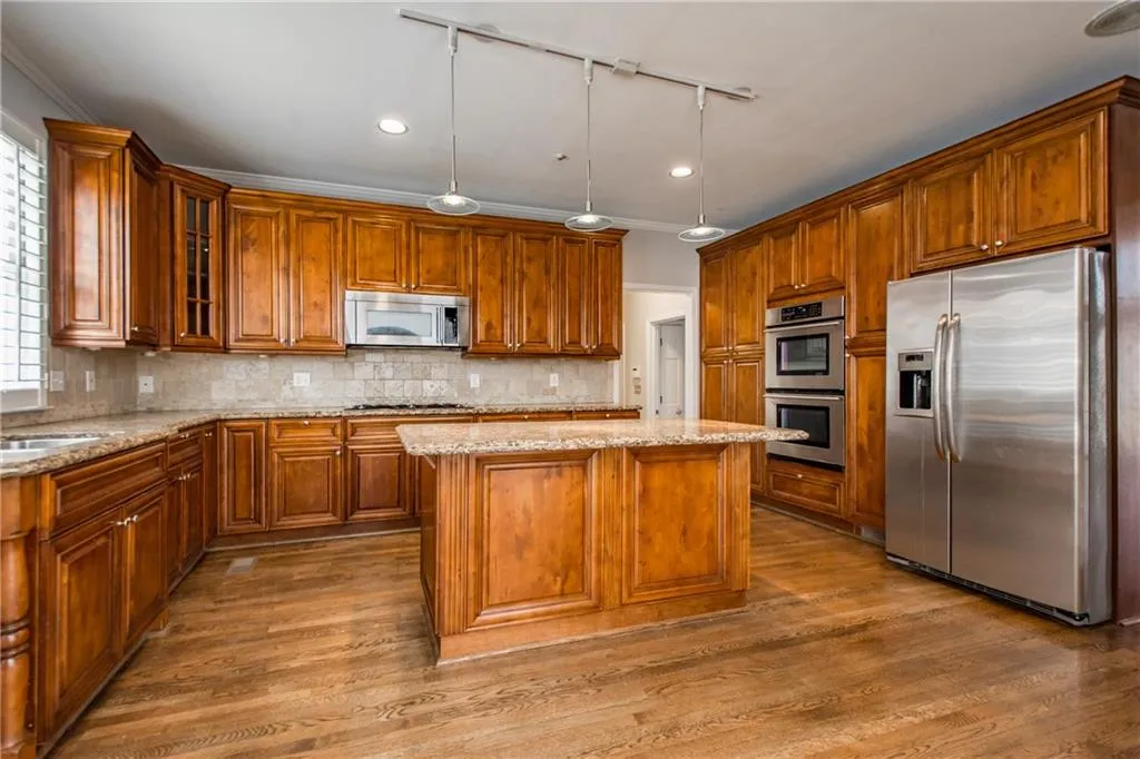 1685 Brandon Hall Drive, Sandy Springs, Georgia 30350, 5 Bedrooms Bedrooms, ,4 BathroomsBathrooms,Residential,Sold,1685 Brandon Hall Drive,6828562