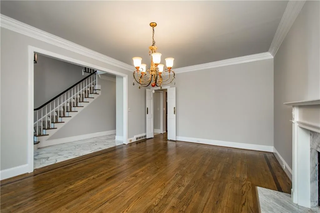 1685 Brandon Hall Drive, Sandy Springs, Georgia 30350, 5 Bedrooms Bedrooms, ,4 BathroomsBathrooms,Residential,Sold,1685 Brandon Hall Drive,6828562