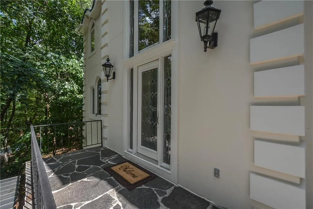 1685 Brandon Hall Drive, Sandy Springs, Georgia 30350, 5 Bedrooms Bedrooms, ,4 BathroomsBathrooms,Residential,Sold,1685 Brandon Hall Drive,6828562