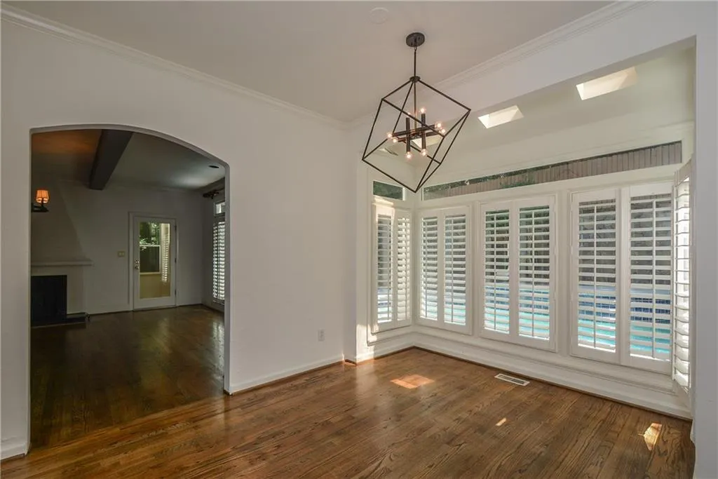 1685 Brandon Hall Drive, Sandy Springs, Georgia 30350, 5 Bedrooms Bedrooms, ,4 BathroomsBathrooms,Residential,Sold,1685 Brandon Hall Drive,6828562