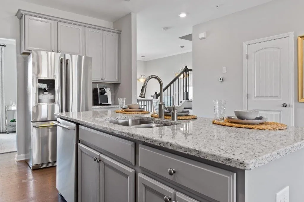 352 Provenance Drive, Sandy Springs, Georgia 30328, 3 Bedrooms Bedrooms, ,3 BathroomsBathrooms,Residential,Sold,352 Provenance Drive,6705933