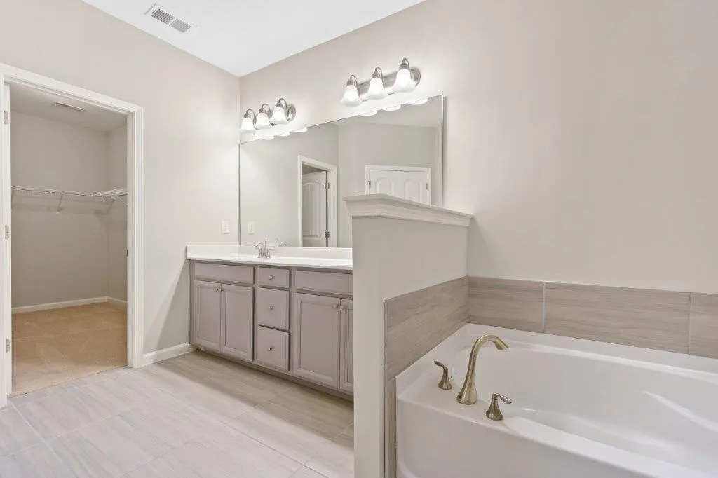 352 Provenance Drive, Sandy Springs, Georgia 30328, 3 Bedrooms Bedrooms, ,3 BathroomsBathrooms,Residential,Sold,352 Provenance Drive,6705933