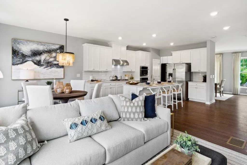 352 Provenance Drive, Sandy Springs, Georgia 30328, 3 Bedrooms Bedrooms, ,3 BathroomsBathrooms,Residential,Sold,352 Provenance Drive,6705933