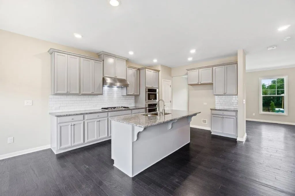 352 Provenance Drive, Sandy Springs, Georgia 30328, 3 Bedrooms Bedrooms, ,3 BathroomsBathrooms,Residential,Sold,352 Provenance Drive,6705933