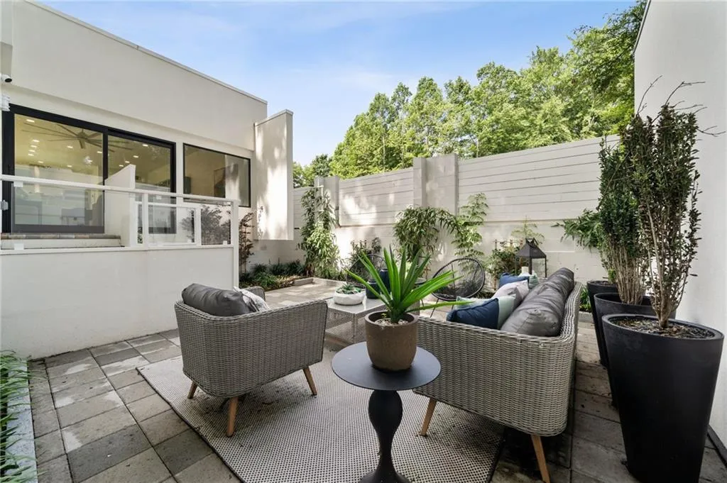 727 Berkeley Avenue, Atlanta, Georgia 30318, 4 Bedrooms Bedrooms, ,4 BathroomsBathrooms,Residential,For Sale,727 Berkeley Avenue,7611675