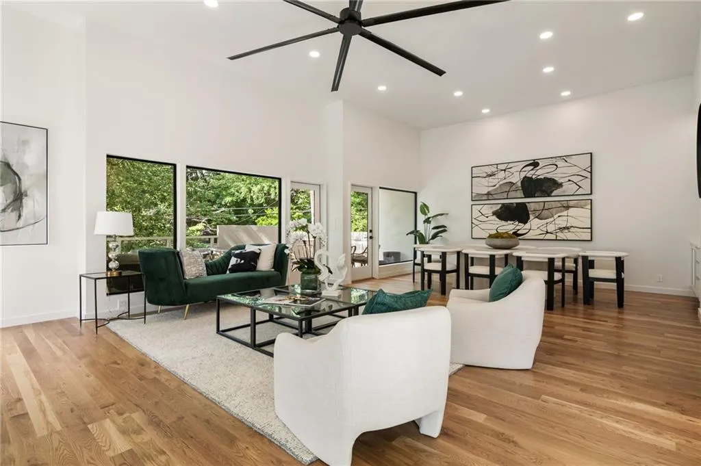 727 Berkeley Avenue, Atlanta, Georgia 30318, 4 Bedrooms Bedrooms, ,4 BathroomsBathrooms,Residential,For Sale,727 Berkeley Avenue,7611675