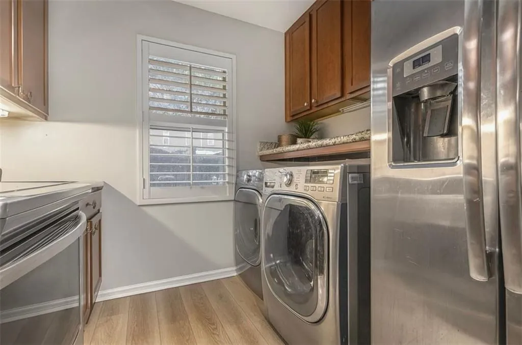 115 Winding River Drive Unit B, Atlanta, Georgia 30350, 3 Bedrooms Bedrooms, ,2 BathroomsBathrooms,Residential,For Sale,115 Winding River Drive Unit B,7629763