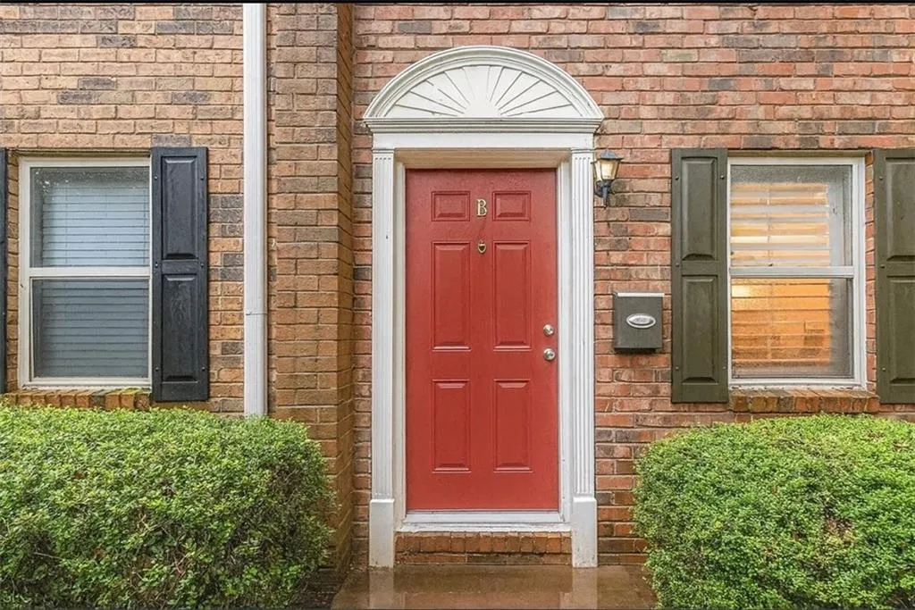 115 Winding River Drive Unit B, Atlanta, Georgia 30350, 3 Bedrooms Bedrooms, ,2 BathroomsBathrooms,Residential,For Sale,115 Winding River Drive Unit B,7629763