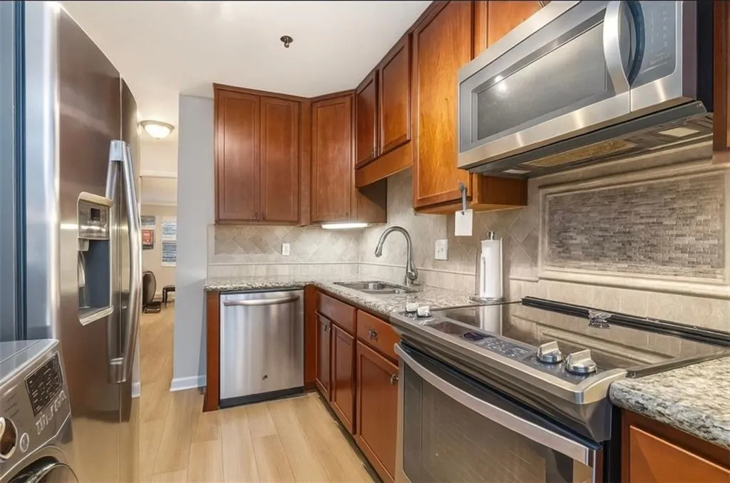 115 Winding River Drive Unit B, Atlanta, Georgia 30350, 3 Bedrooms Bedrooms, ,2 BathroomsBathrooms,Residential,For Sale,115 Winding River Drive Unit B,7629763