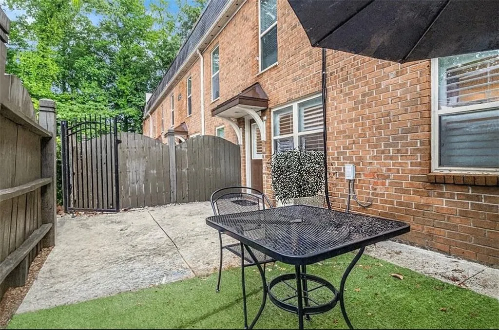 115 Winding River Drive Unit B, Atlanta, Georgia 30350, 3 Bedrooms Bedrooms, ,2 BathroomsBathrooms,Residential,For Sale,115 Winding River Drive Unit B,7629763