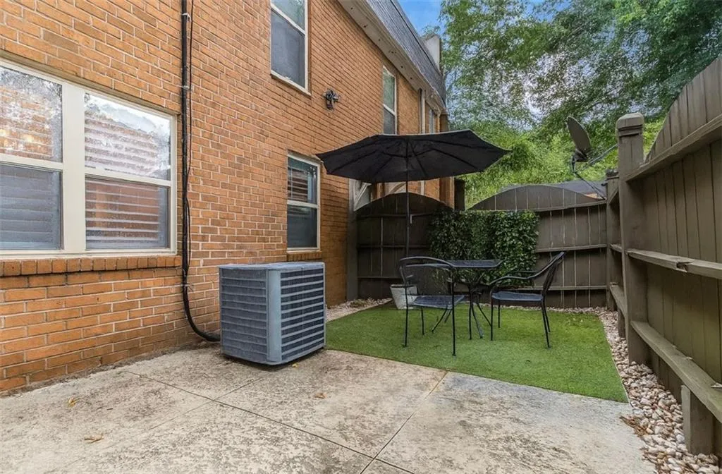 115 Winding River Drive Unit B, Atlanta, Georgia 30350, 3 Bedrooms Bedrooms, ,2 BathroomsBathrooms,Residential,For Sale,115 Winding River Drive Unit B,7629763