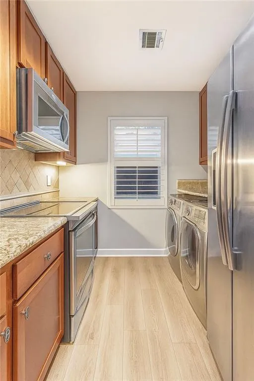 115 Winding River Drive Unit B, Atlanta, Georgia 30350, 3 Bedrooms Bedrooms, ,2 BathroomsBathrooms,Residential,For Sale,115 Winding River Drive Unit B,7629763