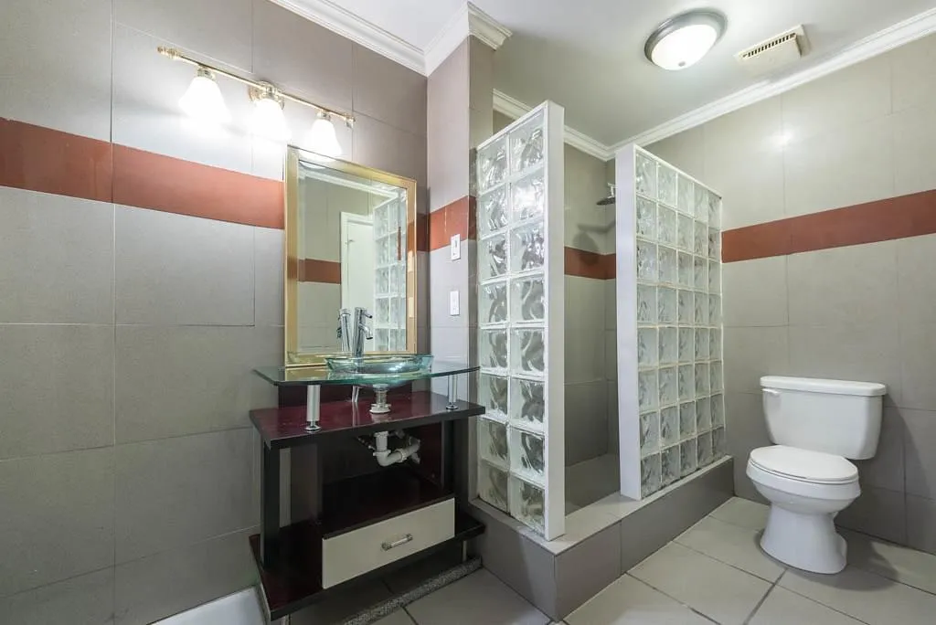 8740 Roswell Road Unit 4b, Atlanta, Georgia 30350, 2 Bedrooms Bedrooms, ,2 BathroomsBathrooms,Residential,Sold,8740 Roswell Road Unit 4b,5871787