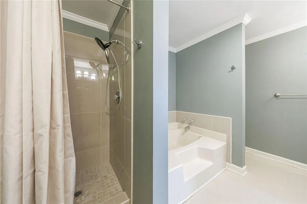 1836 S Garden Court Ne, Brookhaven, Georgia 30319, 2 Bedrooms Bedrooms, ,2 BathroomsBathrooms,Residential,For Sale,1836 S Garden Court Ne,7666245