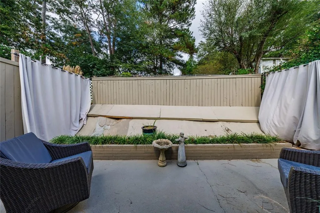 1836 S Garden Court Ne, Brookhaven, Georgia 30319, 2 Bedrooms Bedrooms, ,2 BathroomsBathrooms,Residential,For Sale,1836 S Garden Court Ne,7666245