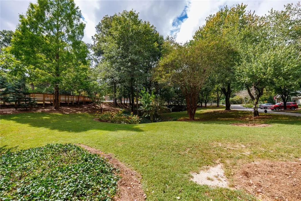 1836 S Garden Court Ne, Brookhaven, Georgia 30319, 2 Bedrooms Bedrooms, ,2 BathroomsBathrooms,Residential,For Sale,1836 S Garden Court Ne,7666245