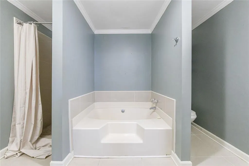 1836 S Garden Court Ne, Brookhaven, Georgia 30319, 2 Bedrooms Bedrooms, ,2 BathroomsBathrooms,Residential,For Sale,1836 S Garden Court Ne,7666245