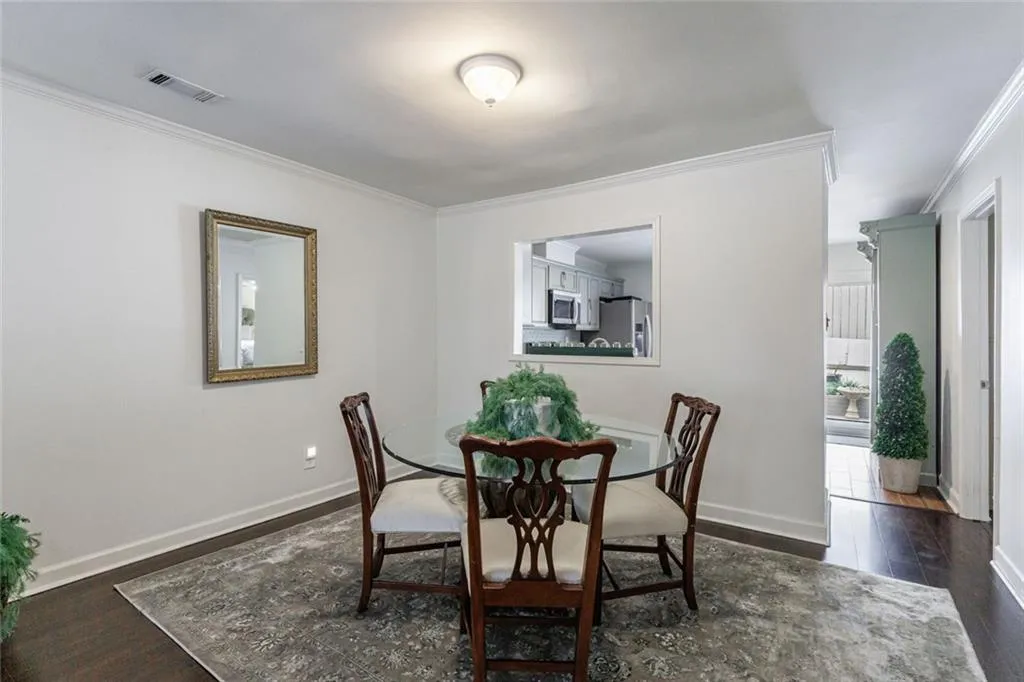 1836 S Garden Court Ne, Brookhaven, Georgia 30319, 2 Bedrooms Bedrooms, ,2 BathroomsBathrooms,Residential,For Sale,1836 S Garden Court Ne,7666245