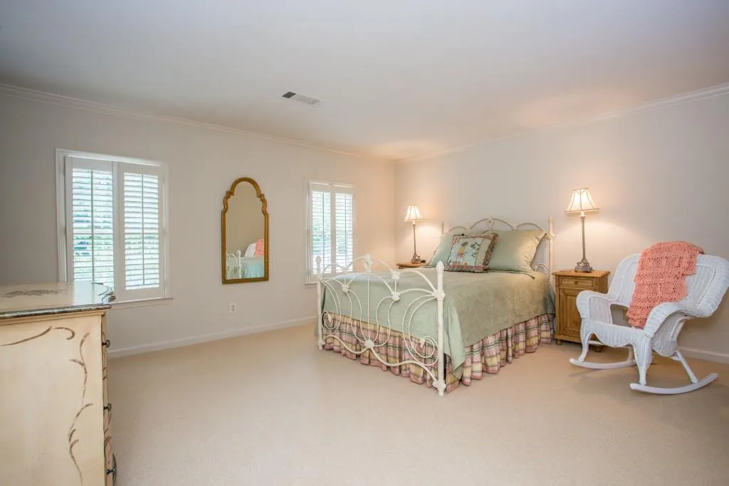 230 Grapevine Run, Sandy Springs, Georgia 30350, 5 Bedrooms Bedrooms, ,5 BathroomsBathrooms,Residential,Sold,230 Grapevine Run,5874338