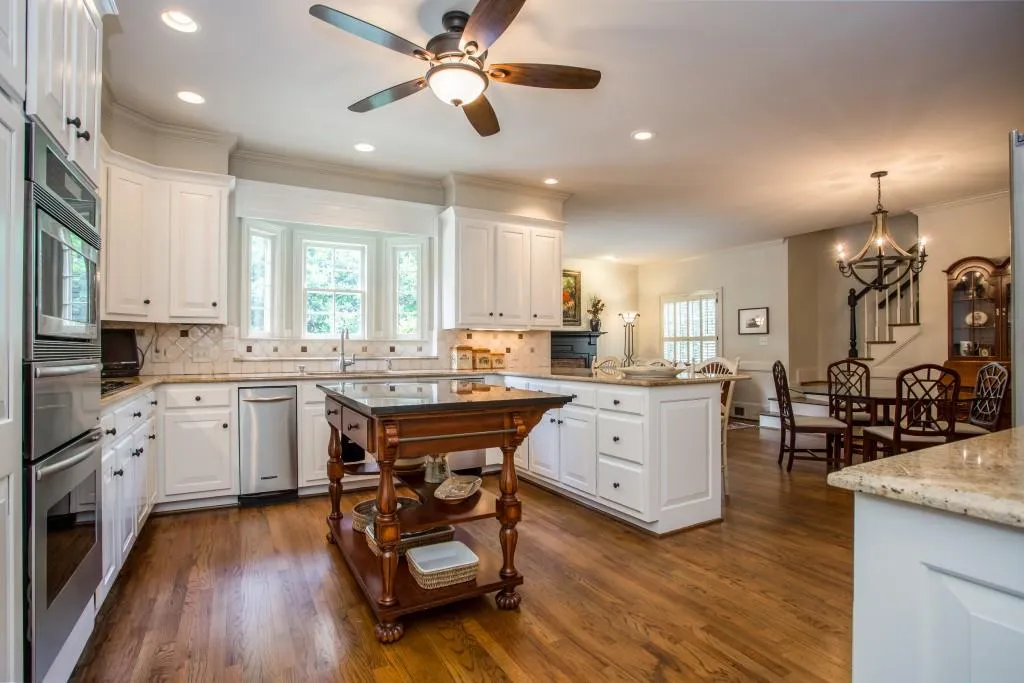 230 Grapevine Run, Sandy Springs, Georgia 30350, 5 Bedrooms Bedrooms, ,5 BathroomsBathrooms,Residential,Sold,230 Grapevine Run,5874338