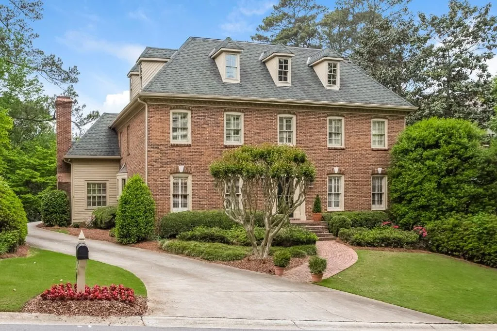 230 Grapevine Run, Sandy Springs, Georgia 30350, 5 Bedrooms Bedrooms, ,5 BathroomsBathrooms,Residential,Sold,230 Grapevine Run,5874338