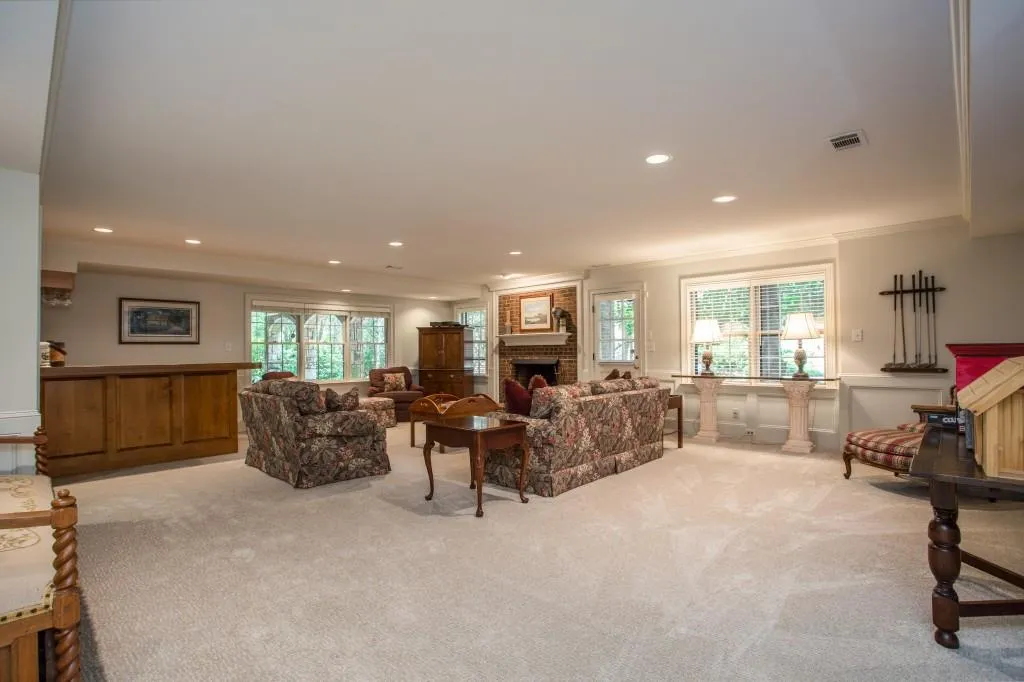 230 Grapevine Run, Sandy Springs, Georgia 30350, 5 Bedrooms Bedrooms, ,5 BathroomsBathrooms,Residential,Sold,230 Grapevine Run,5874338