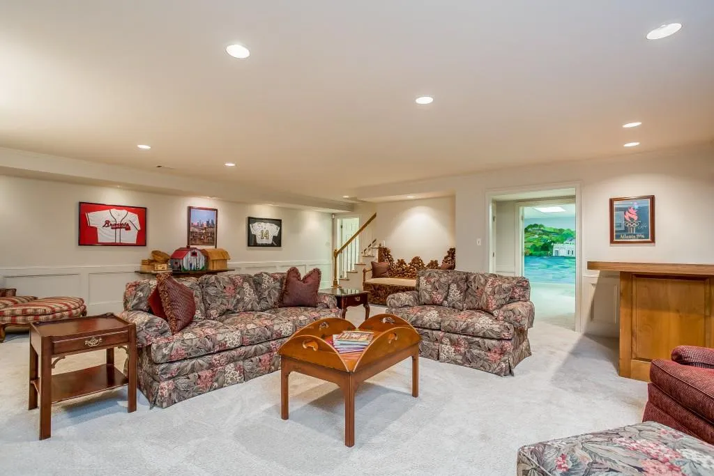 230 Grapevine Run, Sandy Springs, Georgia 30350, 5 Bedrooms Bedrooms, ,5 BathroomsBathrooms,Residential,Sold,230 Grapevine Run,5874338