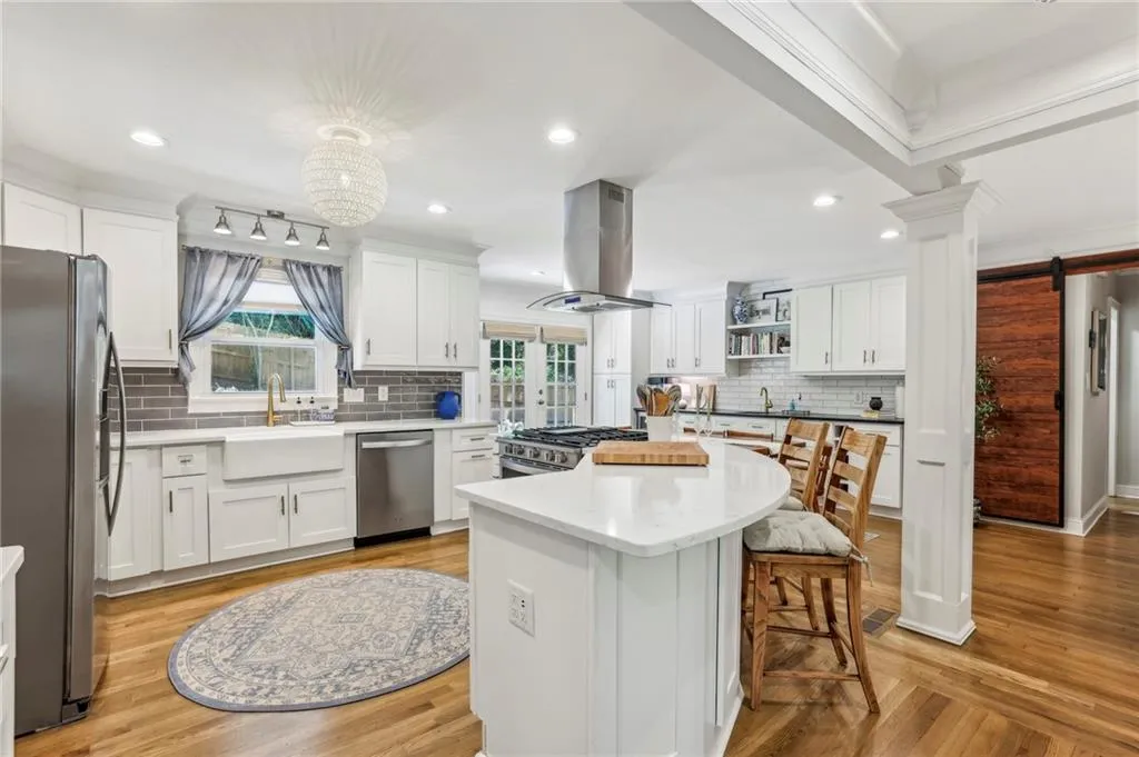 Custom Kitchen - Stainless Appliances