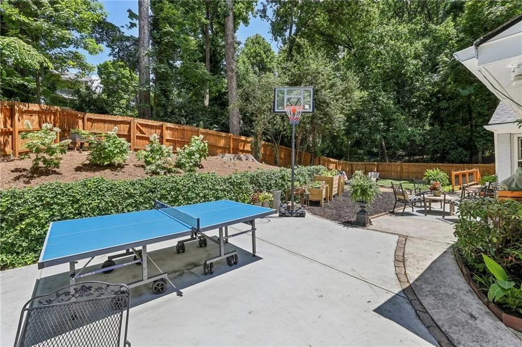 5545 Sherrell Drive, Sandy Springs, Georgia 30342, 3 Bedrooms Bedrooms, ,2 BathroomsBathrooms,Residential,Sold,5545 Sherrell Drive,7392348