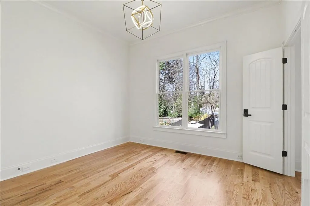 Main Level Bedroom with Full Bath
