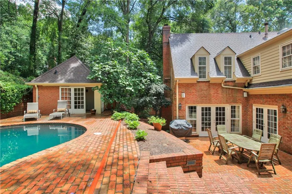 6155 River Chase Circle, Sandy Springs, Georgia 30328, 5 Bedrooms Bedrooms, ,5 BathroomsBathrooms,Residential,Sold,6155 River Chase Circle,5963586