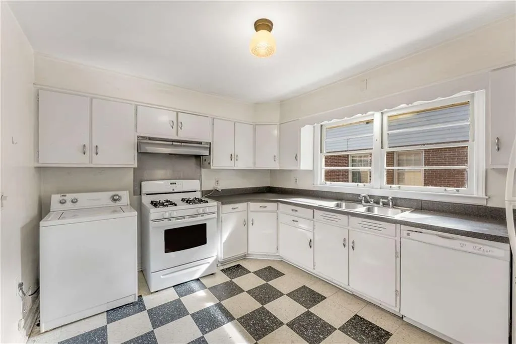 1307 Mayfair Drive Ne, Atlanta, Georgia 30324, 3 Bedrooms Bedrooms, ,1 BathroomBathrooms,Residential,For Sale,1307 Mayfair Drive Ne,7610796