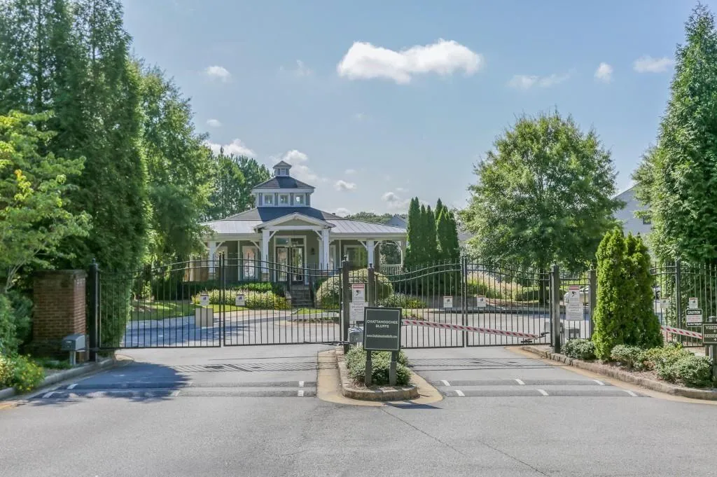 3542 Chattahoochee Summit Lane Se, Atlanta, Georgia 30339, 3 Bedrooms Bedrooms, ,3 BathroomsBathrooms,Residential,For Sale,3542 Chattahoochee Summit Lane Se,7642819