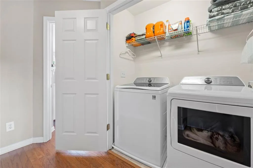 3542 Chattahoochee Summit Lane Se, Atlanta, Georgia 30339, 3 Bedrooms Bedrooms, ,3 BathroomsBathrooms,Residential,For Sale,3542 Chattahoochee Summit Lane Se,7642819