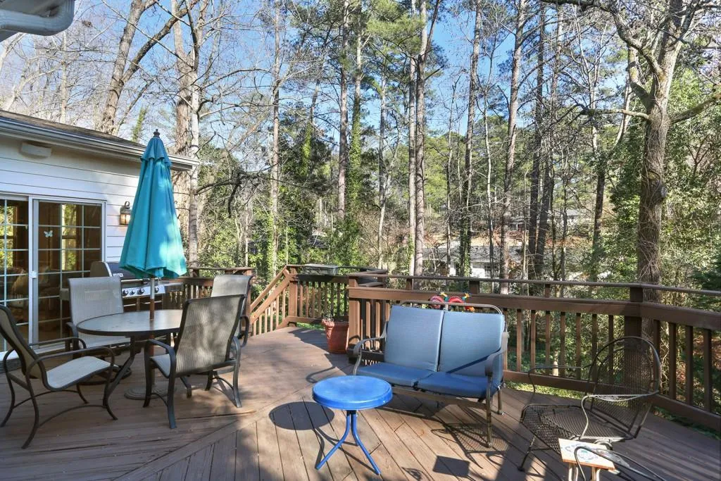 6505 Burdett Drive, Sandy Springs, Georgia 30328, 5 Bedrooms Bedrooms, ,3 BathroomsBathrooms,Residential,Sold,6505 Burdett Drive,5809812