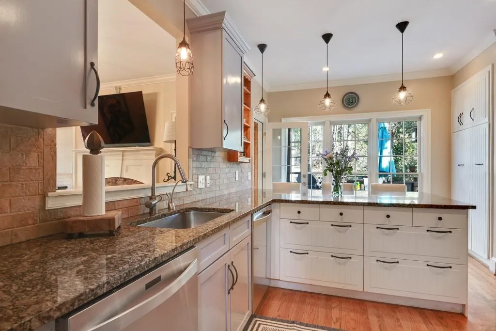 6505 Burdett Drive, Sandy Springs, Georgia 30328, 5 Bedrooms Bedrooms, ,3 BathroomsBathrooms,Residential,Sold,6505 Burdett Drive,5809812