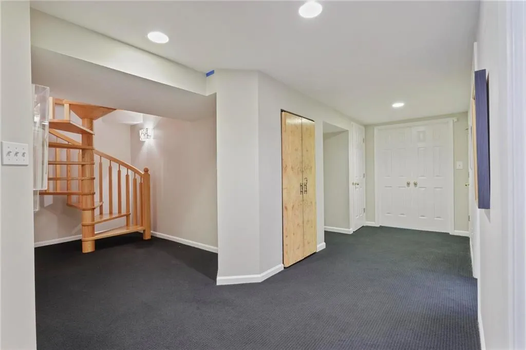 80 Seville Chase, Atlanta, Georgia 30328, 4 Bedrooms Bedrooms, ,3 BathroomsBathrooms,Residential,Sold,80 Seville Chase,7711889