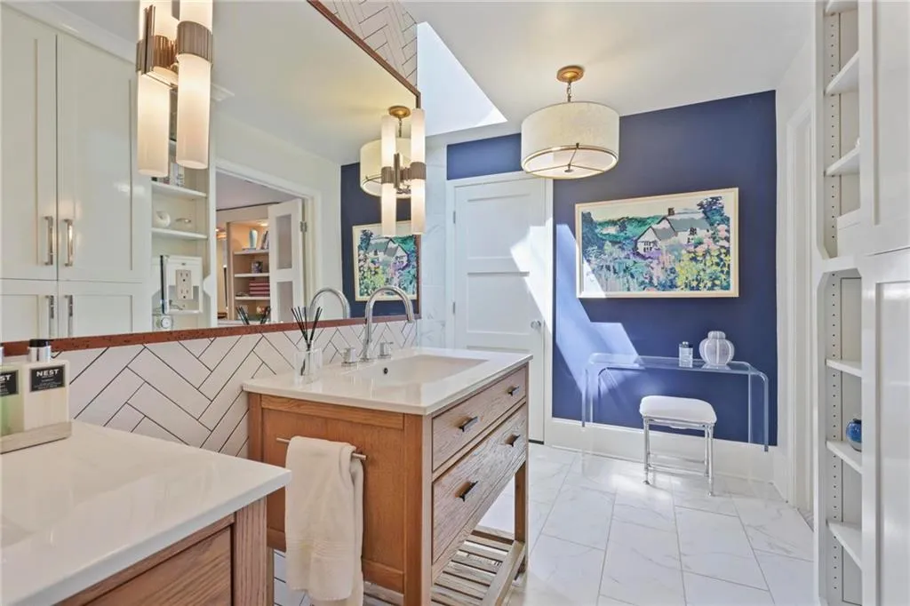 80 Seville Chase, Atlanta, Georgia 30328, 4 Bedrooms Bedrooms, ,3 BathroomsBathrooms,Residential,Sold,80 Seville Chase,7711889
