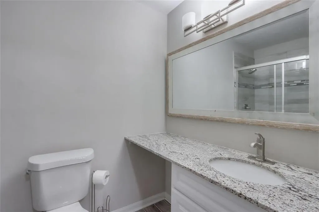 405 Barrington Hills Drive, Sandy Springs, Georgia 30350, 2 Bedrooms Bedrooms, ,2 BathroomsBathrooms,Residential,Sold,405 Barrington Hills Drive,6847193