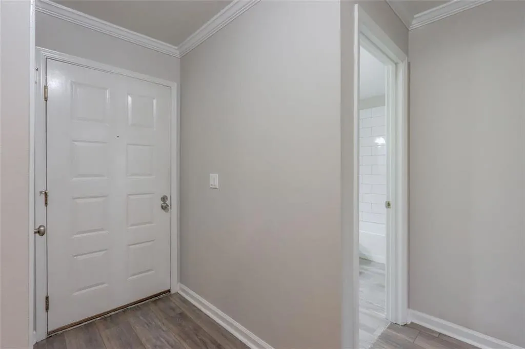 405 Barrington Hills Drive, Sandy Springs, Georgia 30350, 2 Bedrooms Bedrooms, ,2 BathroomsBathrooms,Residential,Sold,405 Barrington Hills Drive,6847193