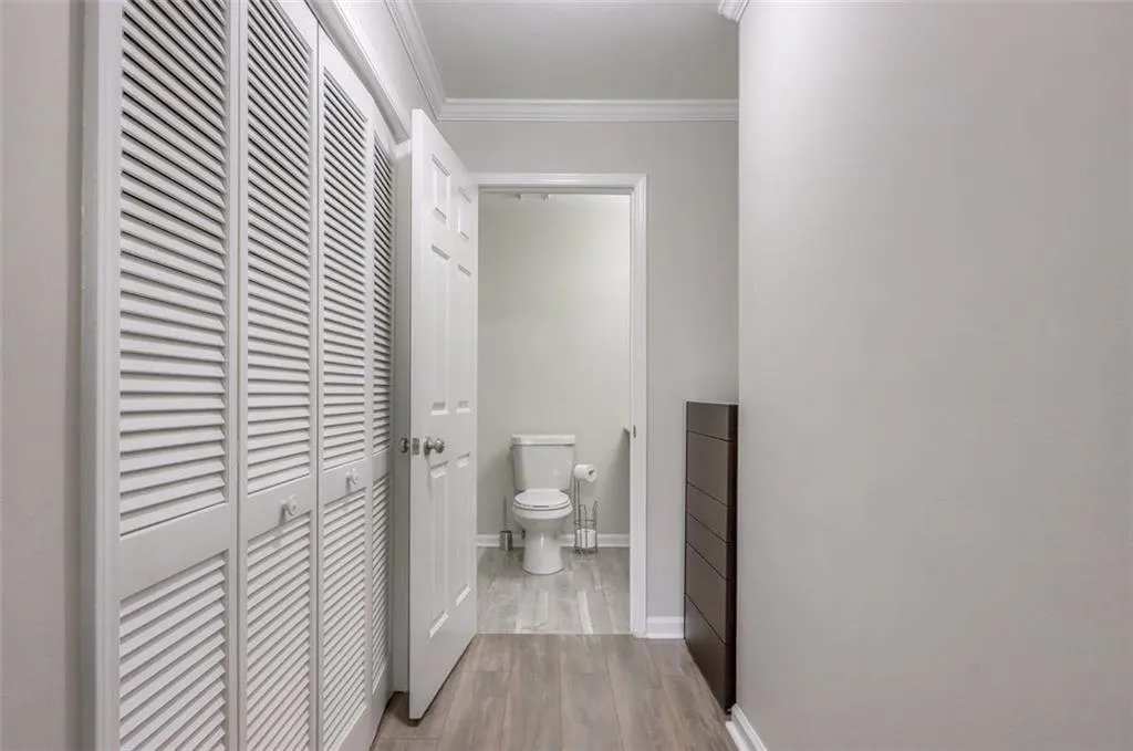 405 Barrington Hills Drive, Sandy Springs, Georgia 30350, 2 Bedrooms Bedrooms, ,2 BathroomsBathrooms,Residential,Sold,405 Barrington Hills Drive,6847193