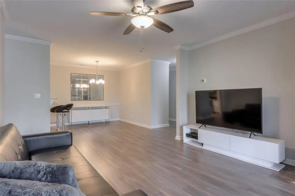 405 Barrington Hills Drive, Sandy Springs, Georgia 30350, 2 Bedrooms Bedrooms, ,2 BathroomsBathrooms,Residential,Sold,405 Barrington Hills Drive,6847193